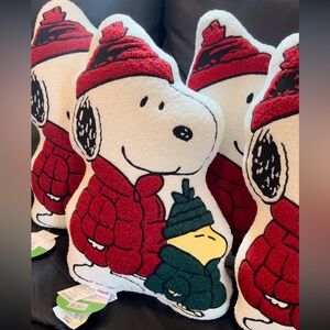 45 for 1 snoopy puffer pillow best offer